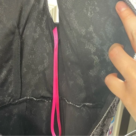 Betsey Johnson Women's Dress Black White Floral Size 2 - Picture 8 of 13